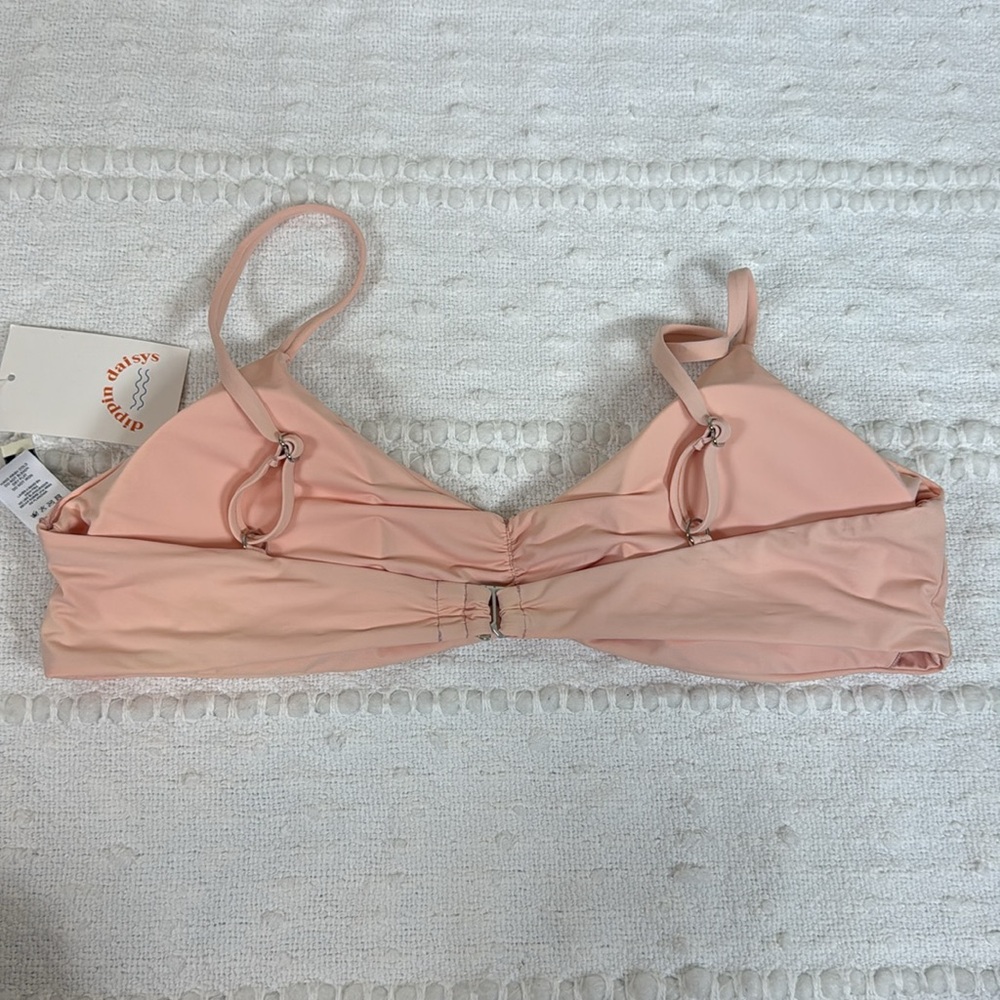NWT‎ Dippin Daisys Britney Bikini Top in Peach Soze XL - Picture 7 of 9